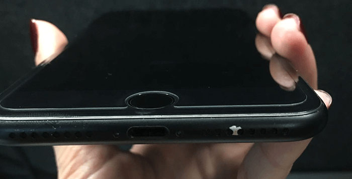 matte black iphone7 paint chipping edges