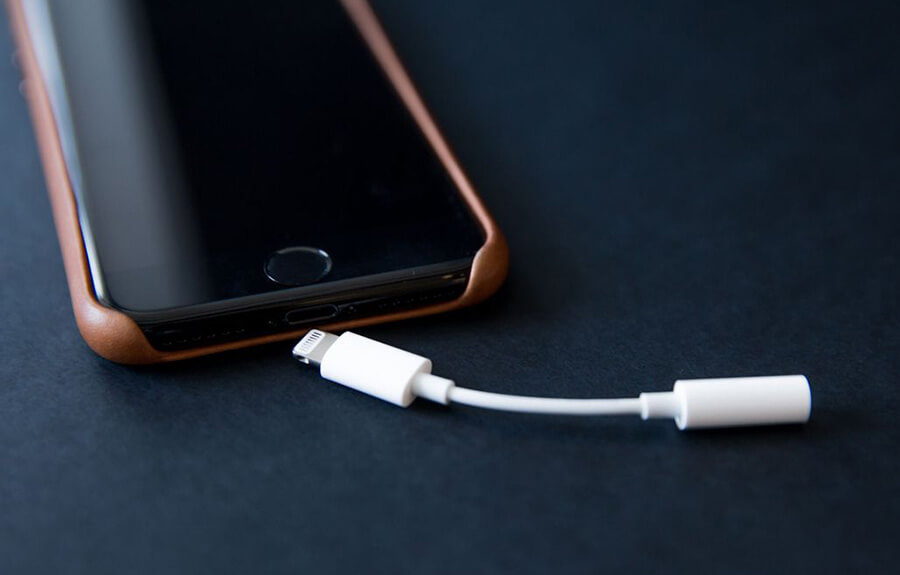 供應商爆料2018款iPhone不會贈送Lightning對3.5mm 耳機插孔轉接器