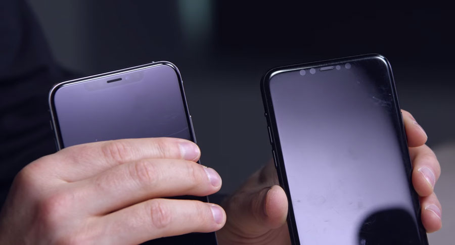 左圖 iPhone XS Max 與 右圖 iPhone 11 Max 模型機前瀏海比較