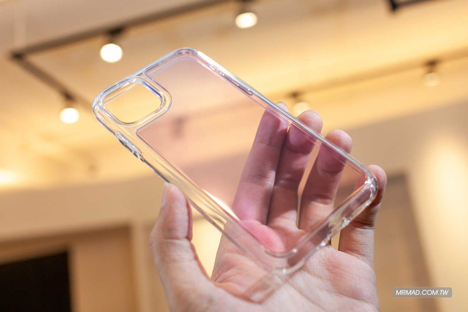 Spigen iPhone 11 Pro Crystal Hybrid Quartz開箱：漸層繽紛少女色