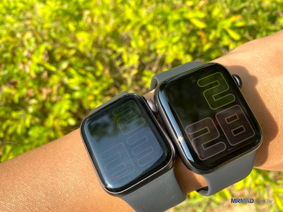 Apple Watch Series 5（左） 與Apple Watch Series 6（右）