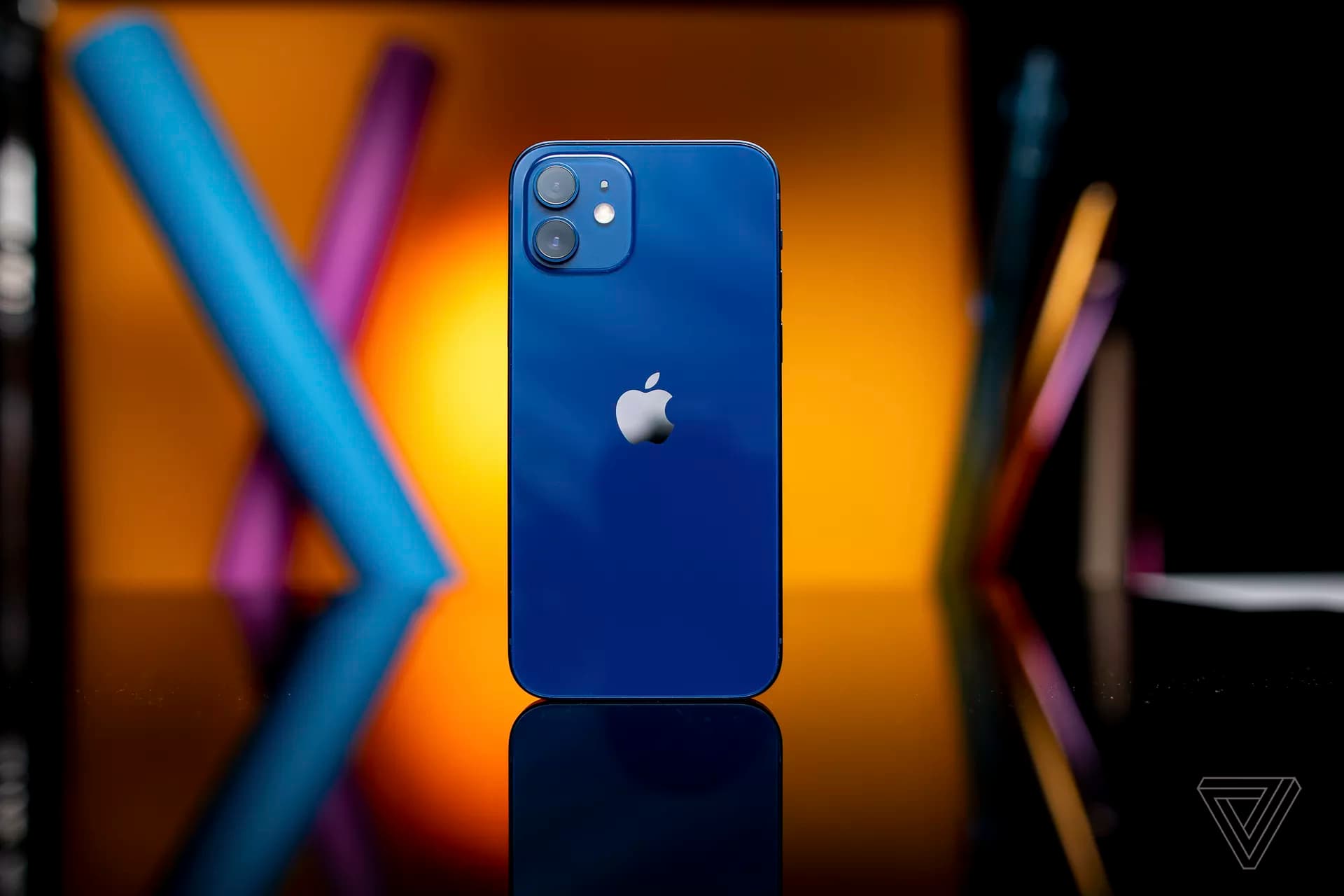 真實 iPhone 12 藍色是如何3