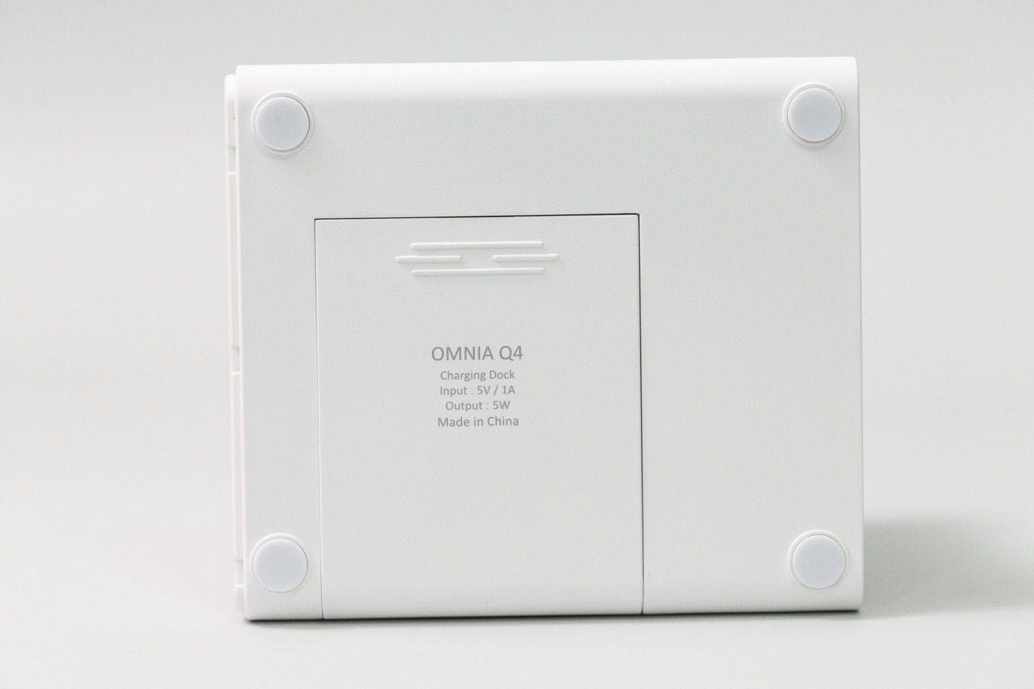 亞果 OMNIA Q4 四合一無線充電座開箱，簡約、可拆、多功能設計6