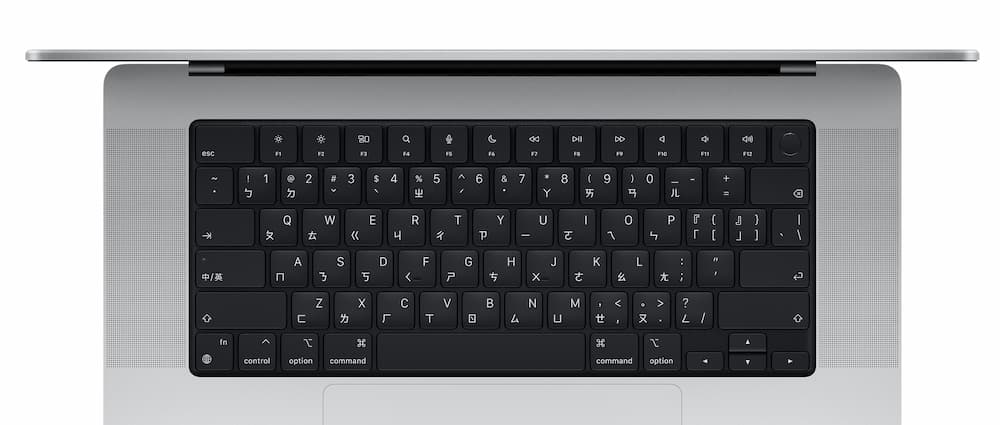 移除Touch Bar觸控條改用黑化巧控鍵盤