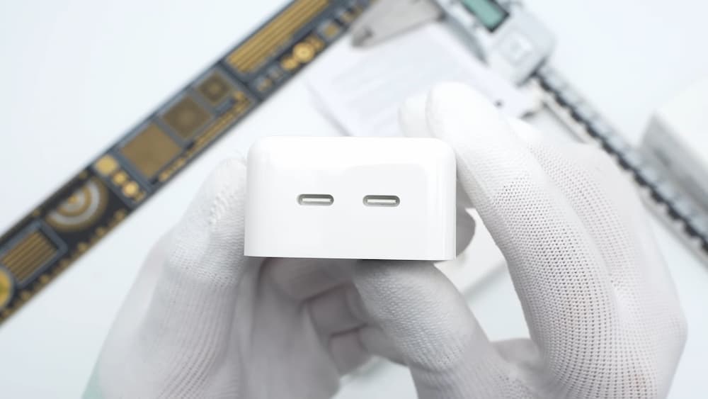 Apple 35W 雙USB-C 充電器拆解揭秘，內部設計對稱充電超悲劇1