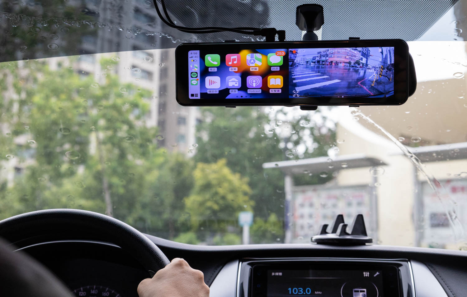 CarPlay無線4K行車記錄器開箱，後照鏡整合Siri與行車記錄器