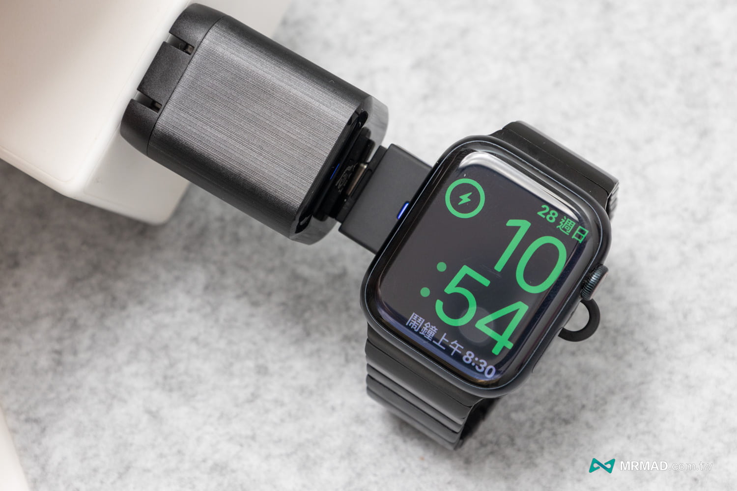 Mag 5 擴充配件：可拆式 Apple Watch 磁吸充電模組7