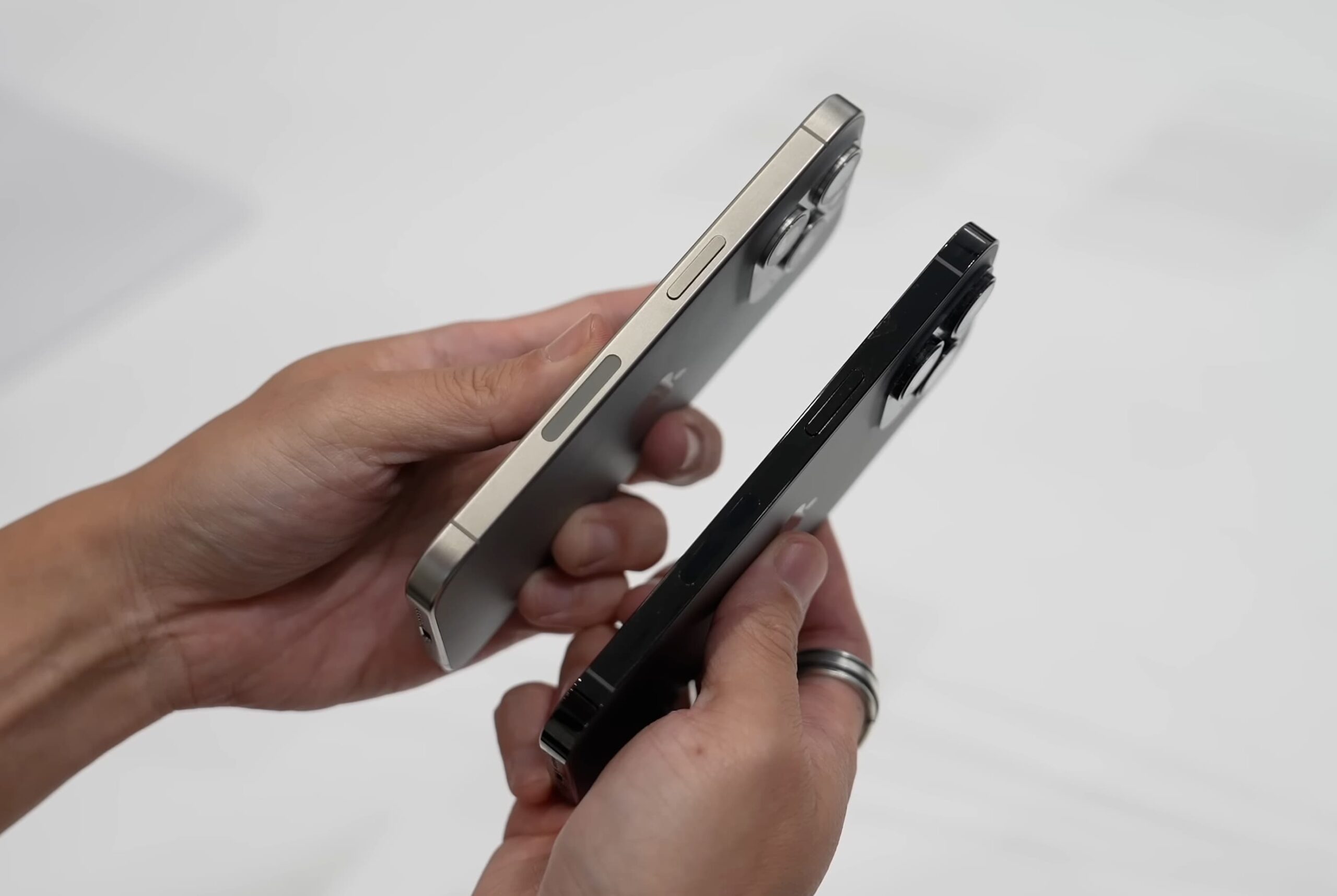 iPhone 15 Pro鈦金屬藍色、黑色額外加入塗層