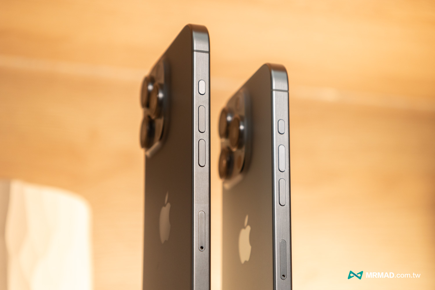 蘋果首款鈦金屬材質 iPhone 機型