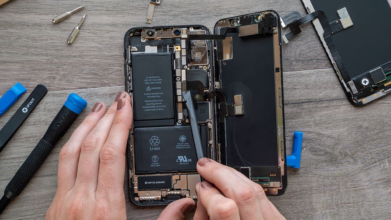 2025 apple develops innovative battery technology