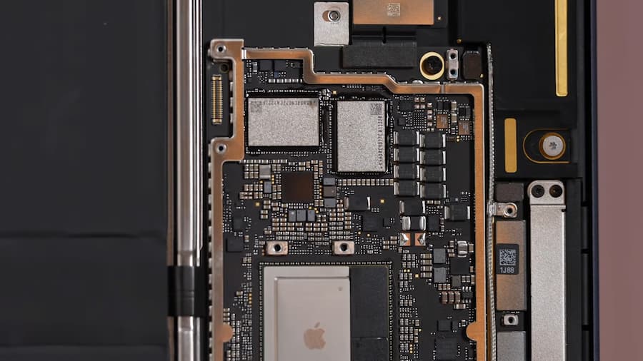 M3 MacBook Air SSD讀取速度比前代快82%！蘋果放棄低成本方式處理 1