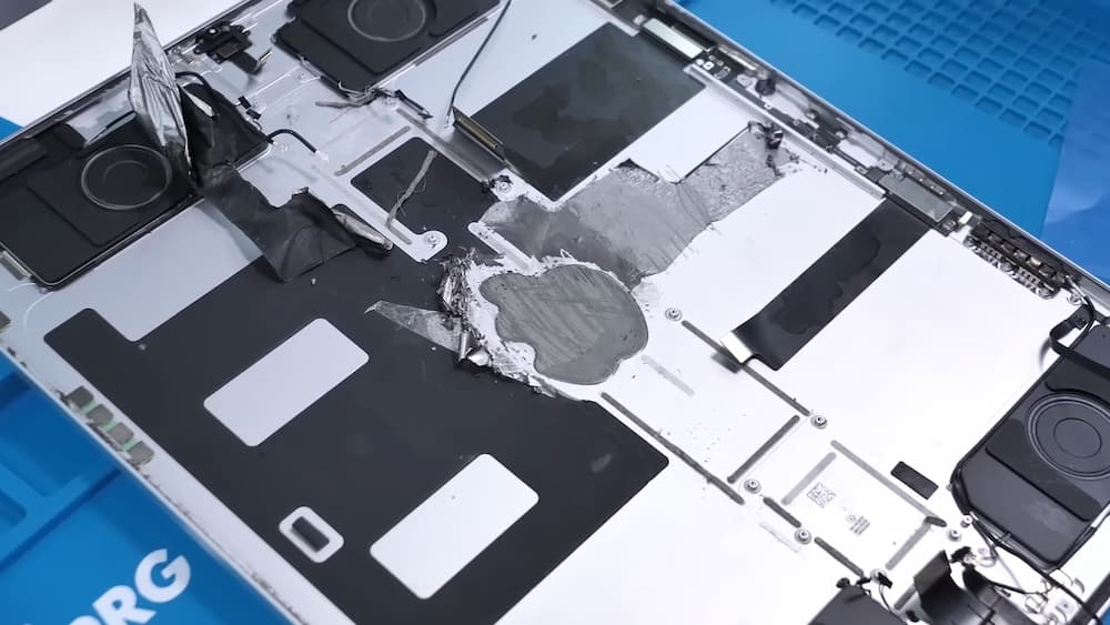 M4 iPad Pro 拆解揭開新機身內部設計 1