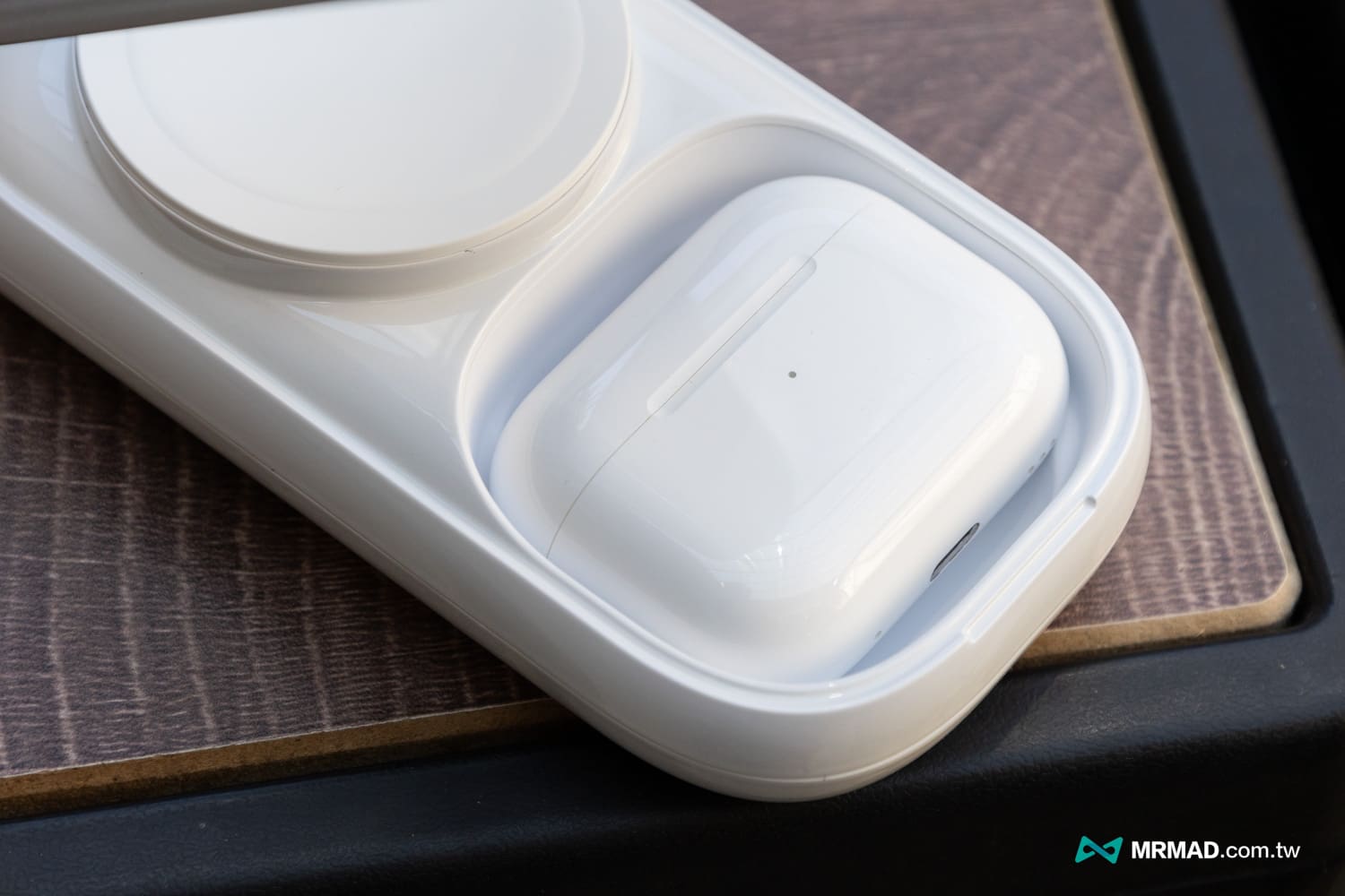 Airbox Go 2太空行動 AirPods 充電艙3