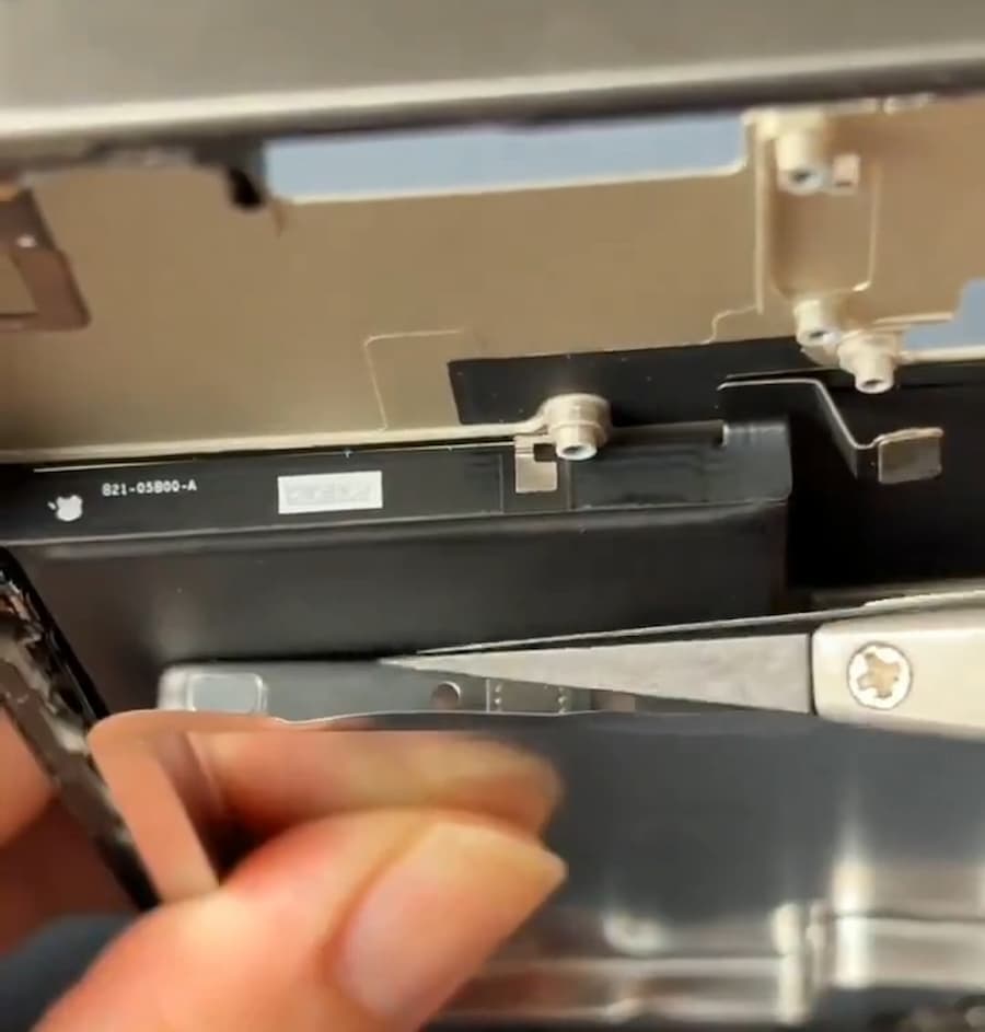 iPhone 17 Pro金屬電池曝光蘋果4大內部設計細節 4