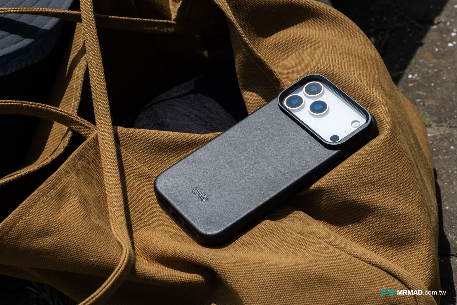 alto Uplop iPhone 17 磁吸皮革手機殼開箱與評價14