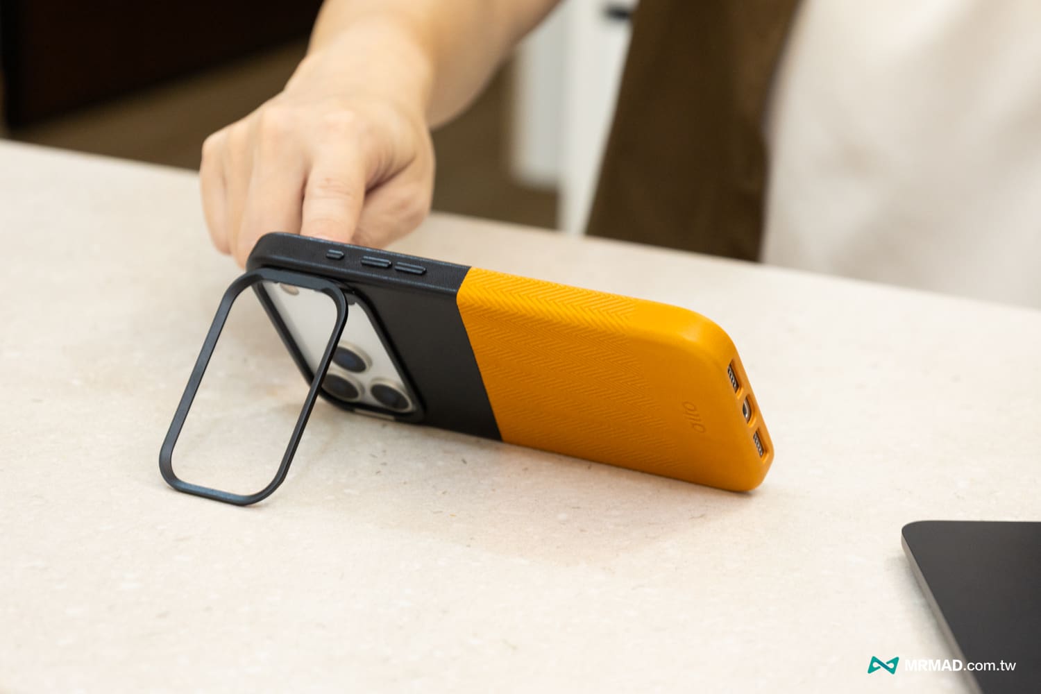 alto Metro 與 Herring iPhone 17 磁吸皮革手機殼開箱與評價3