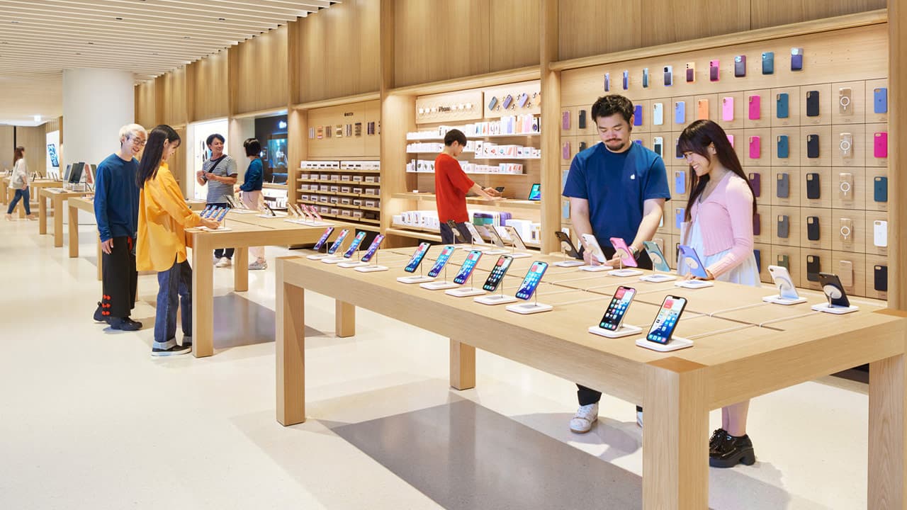 apple store iphone anti theft rope removed reasons