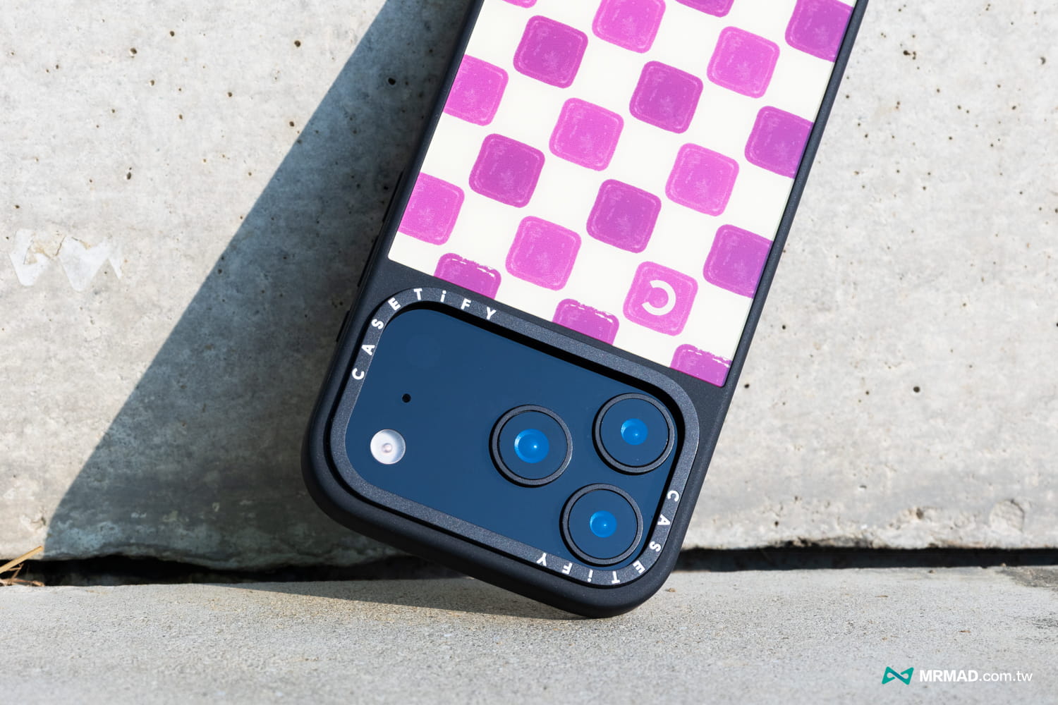 iPhone 17 CASETiFY亮面防摔手機殼評價7