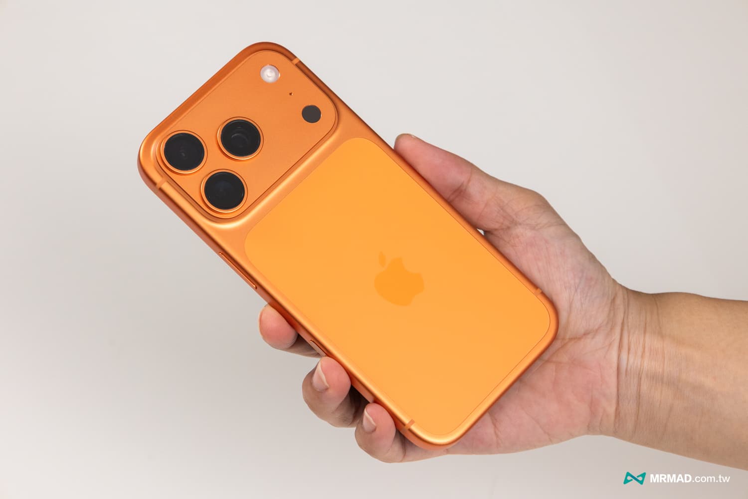 外觀與手感鋁合金回歸＋新工藝