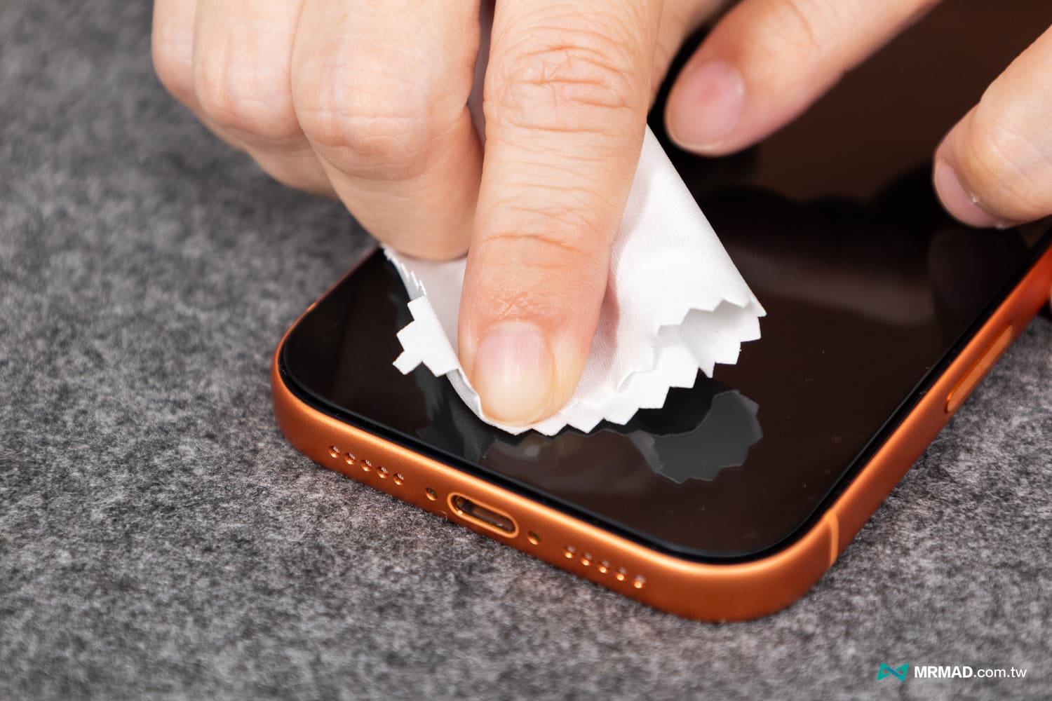 如何貼 Simmpo 抗藍光保護貼7