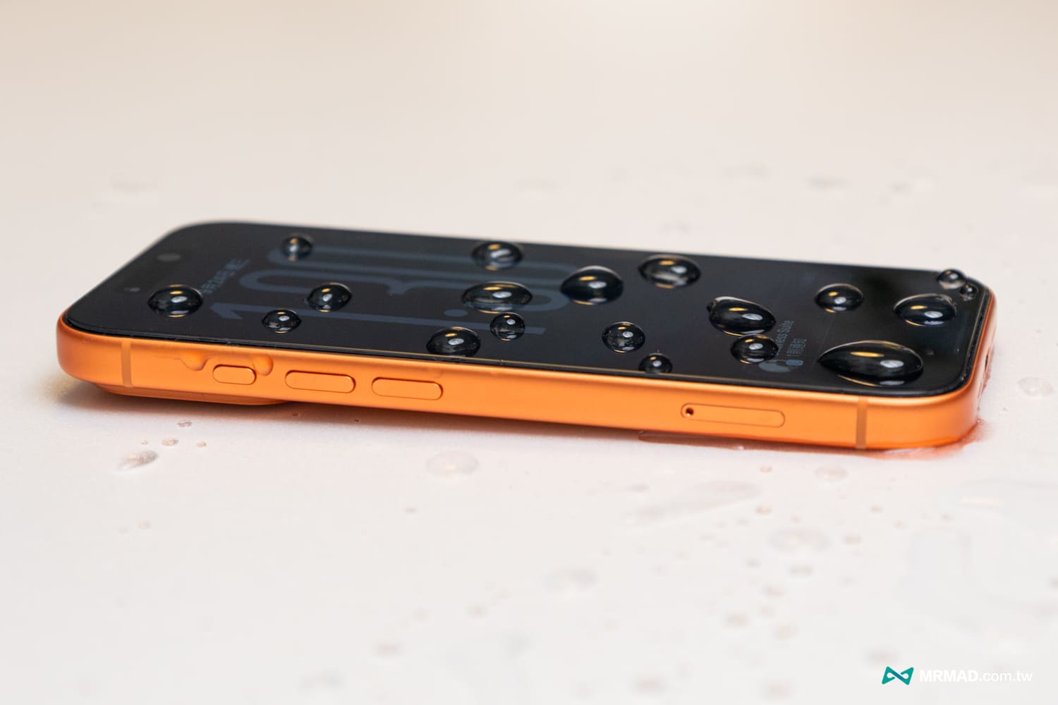 Simmpo S-90 透明抗藍光護眼保護貼實測6