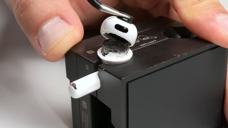 AirPods Pro 3拆解重點解析整理 3