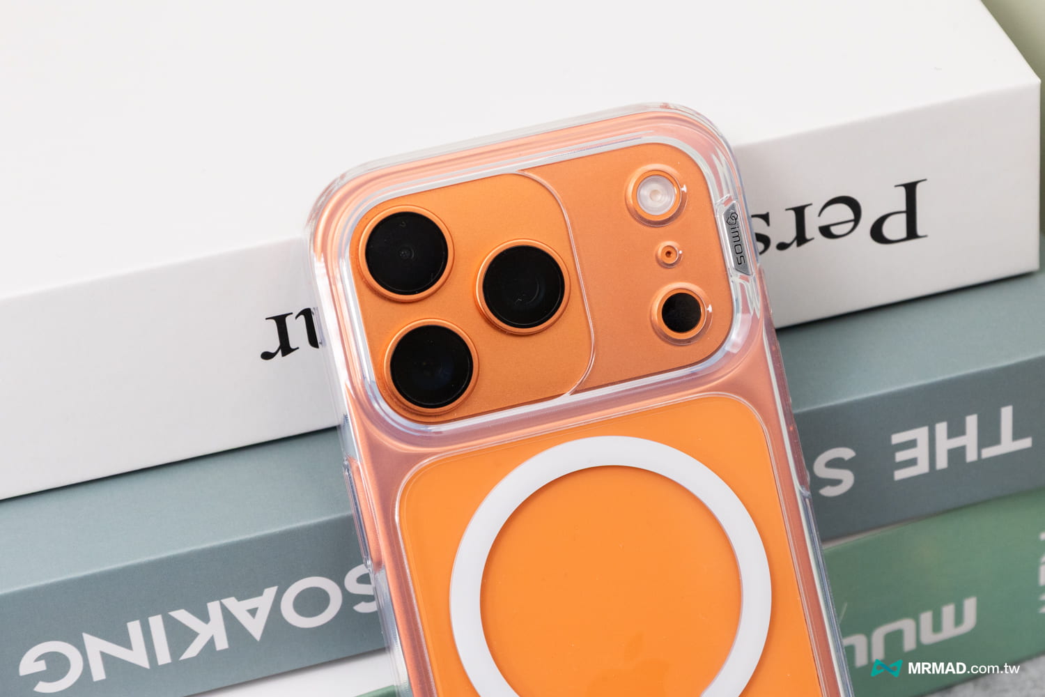 imos 磁吸軍規防震保護殼3