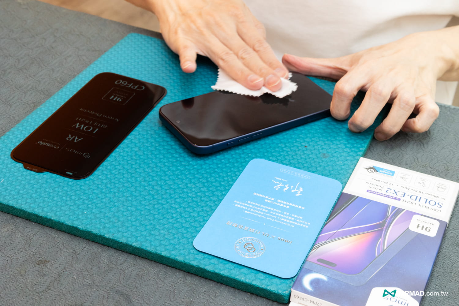 imos iPhone 17保護貼膜實測體驗5