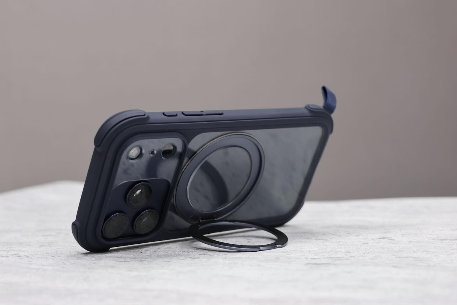 Odyssey Stand M 超軍規防摔磁吸支架手機殼3