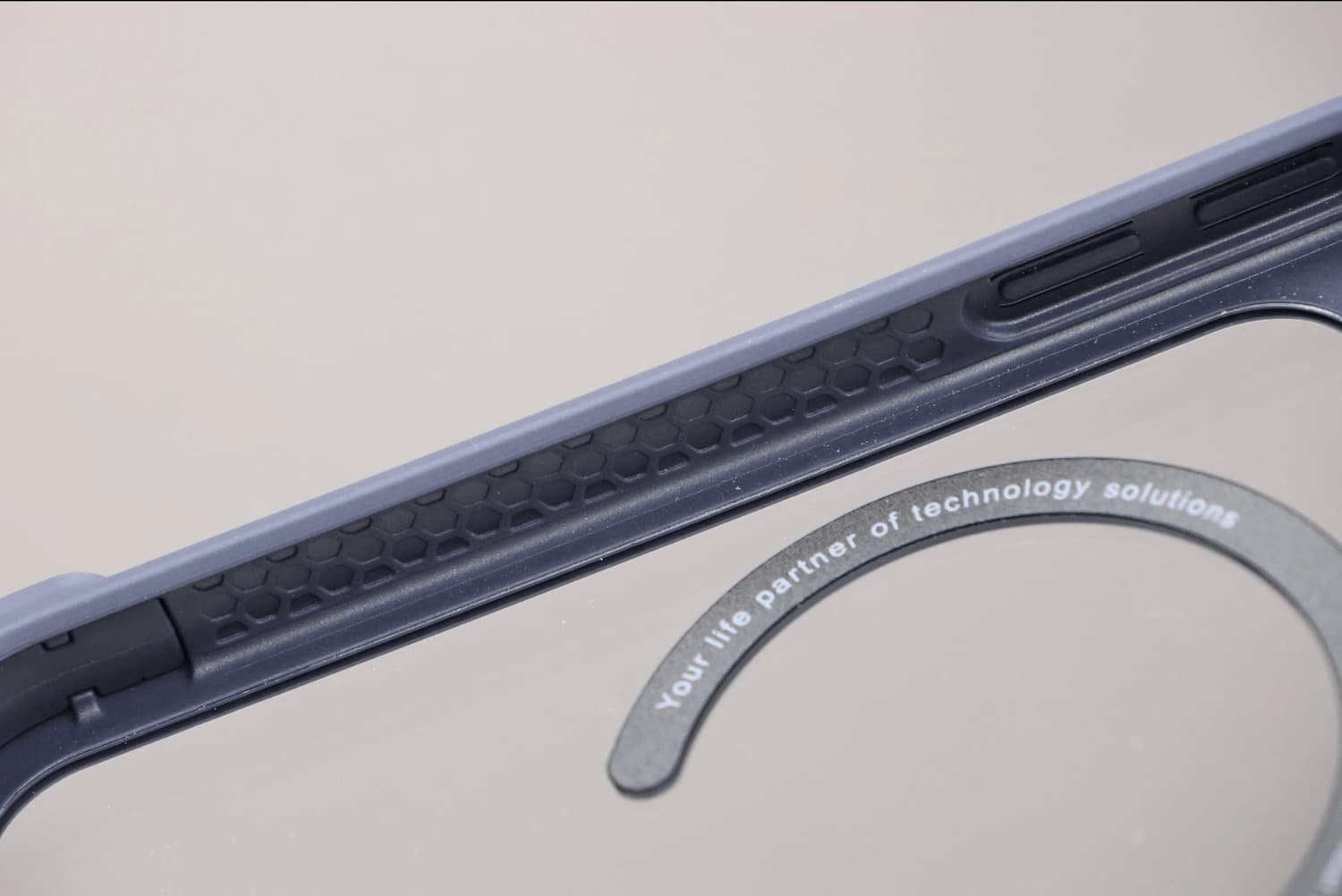 Odyssey Strap M 超軍規防摔掛繩手機殼6