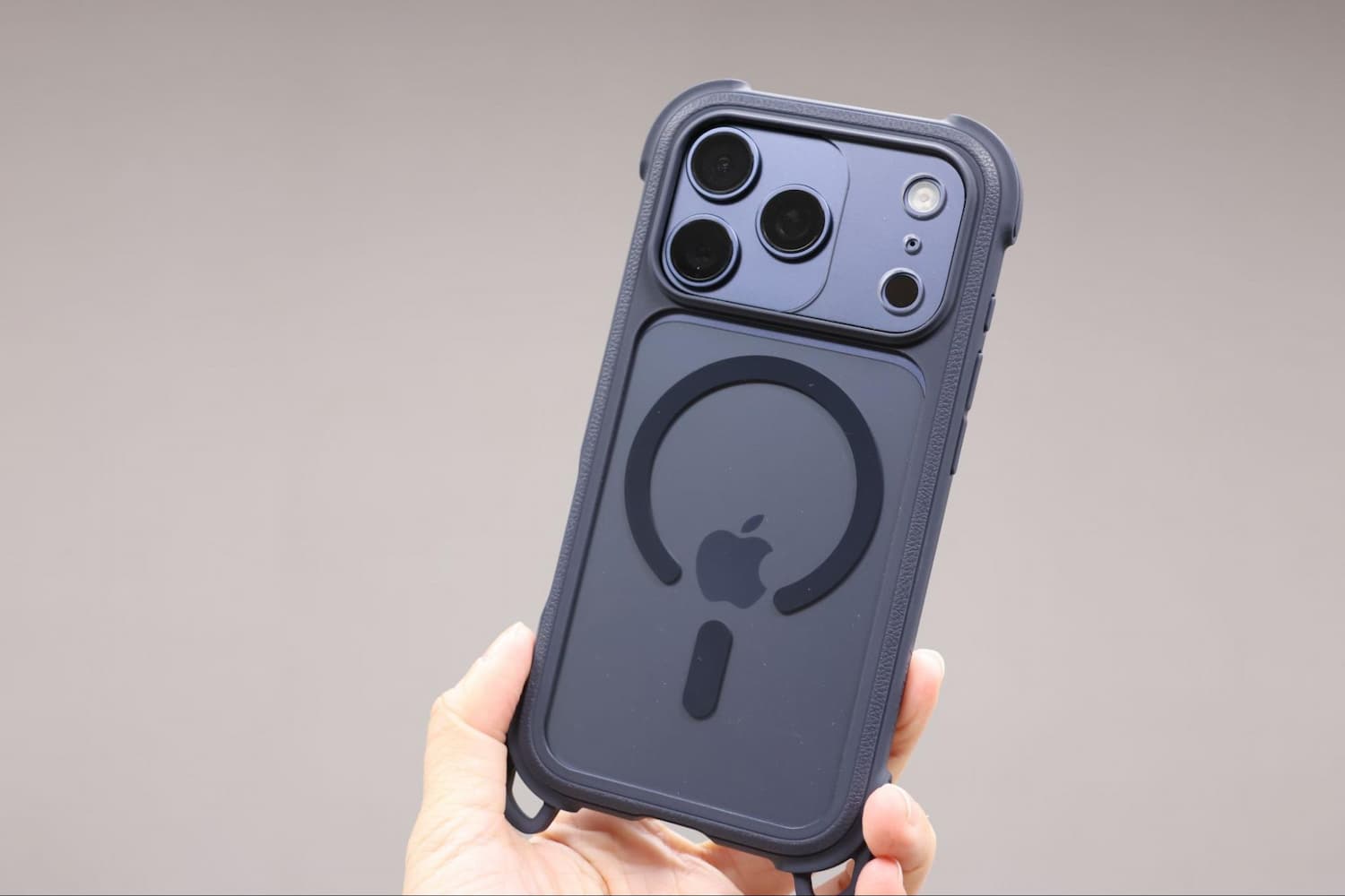 Odyssey Strap M 超軍規防摔掛繩手機殼7