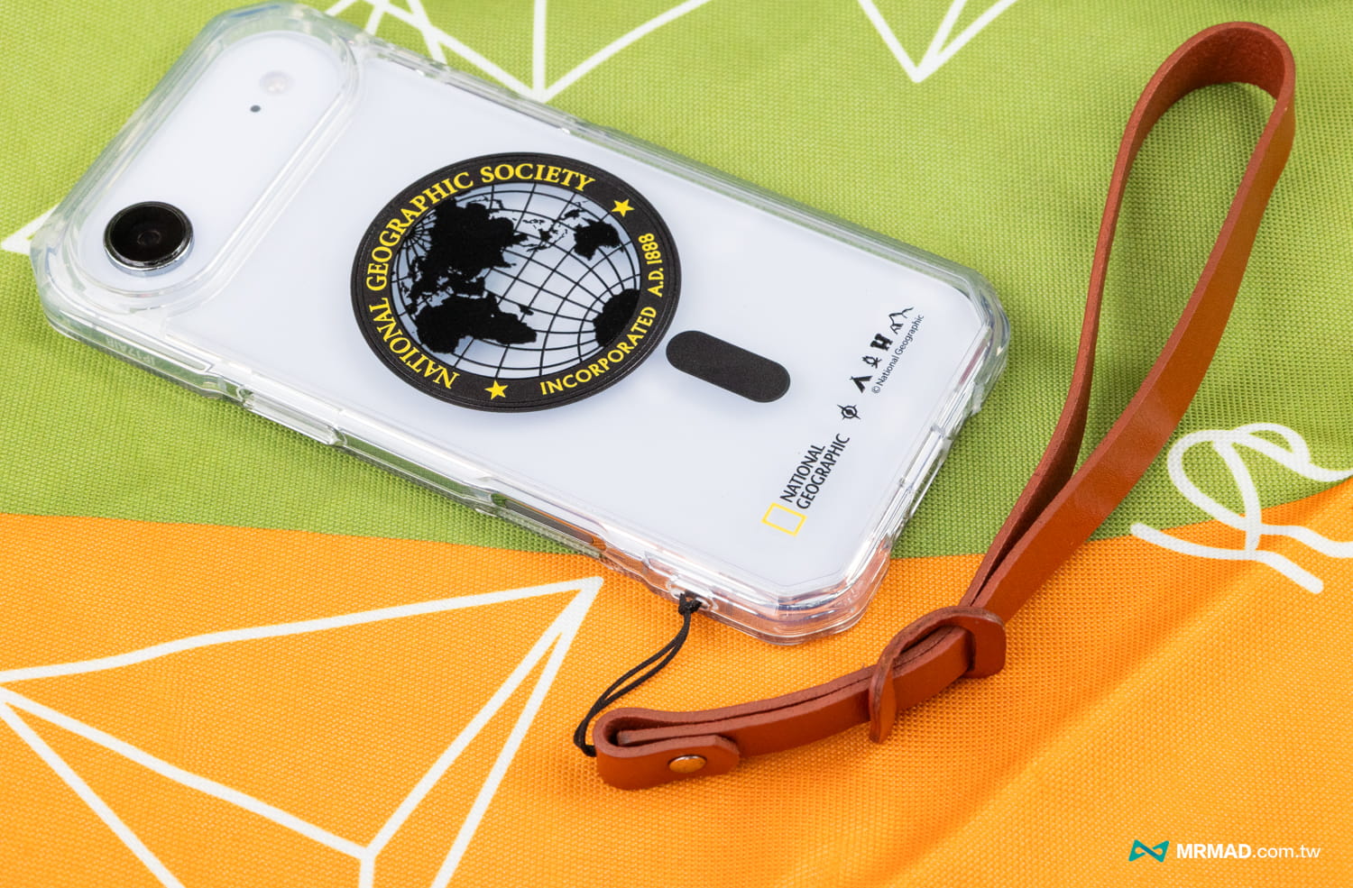 國家地理 iPhone 17 磁吸防摔保護殼 Magsafe Rugged Case 開箱11