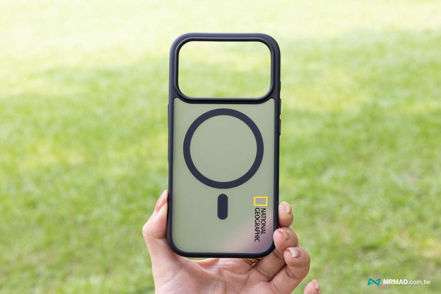 國家地理iPhone 17磁吸霧面保護殼MagSafe Matte Clear Case開箱2