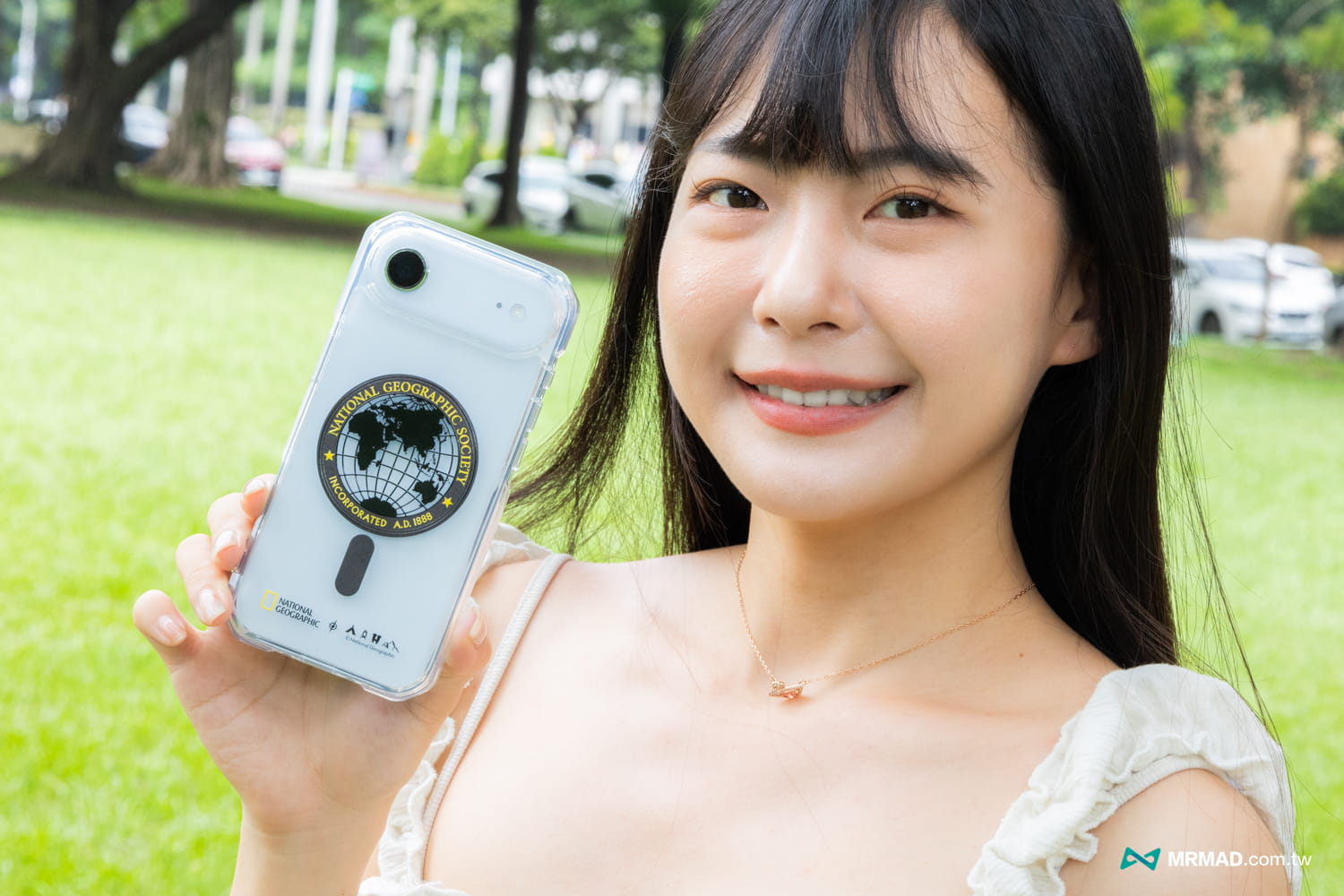 國家地理 iPhone 17 磁吸防摔保護殼 Magsafe Rugged Case 開箱