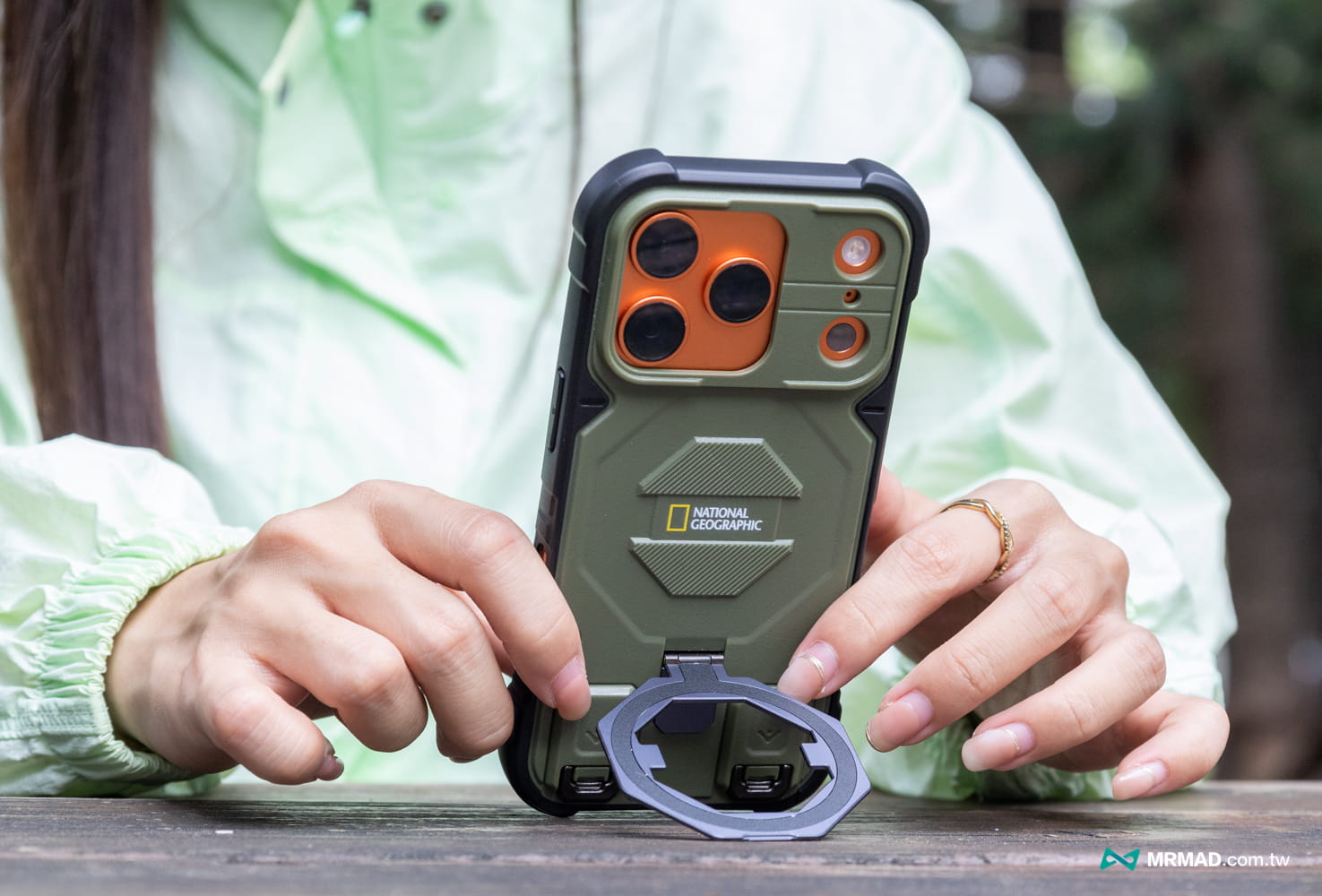 國家地理iPhone 17磁吸支架防摔保護殼MagSafe Rugged Explorer Case開箱9