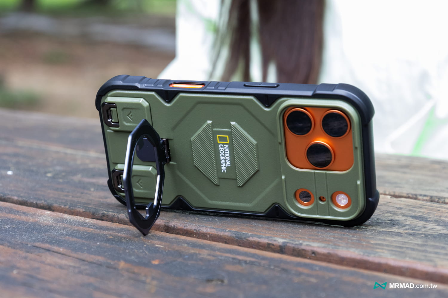 國家地理iPhone 17磁吸支架防摔保護殼MagSafe Rugged Explorer Case開箱10
