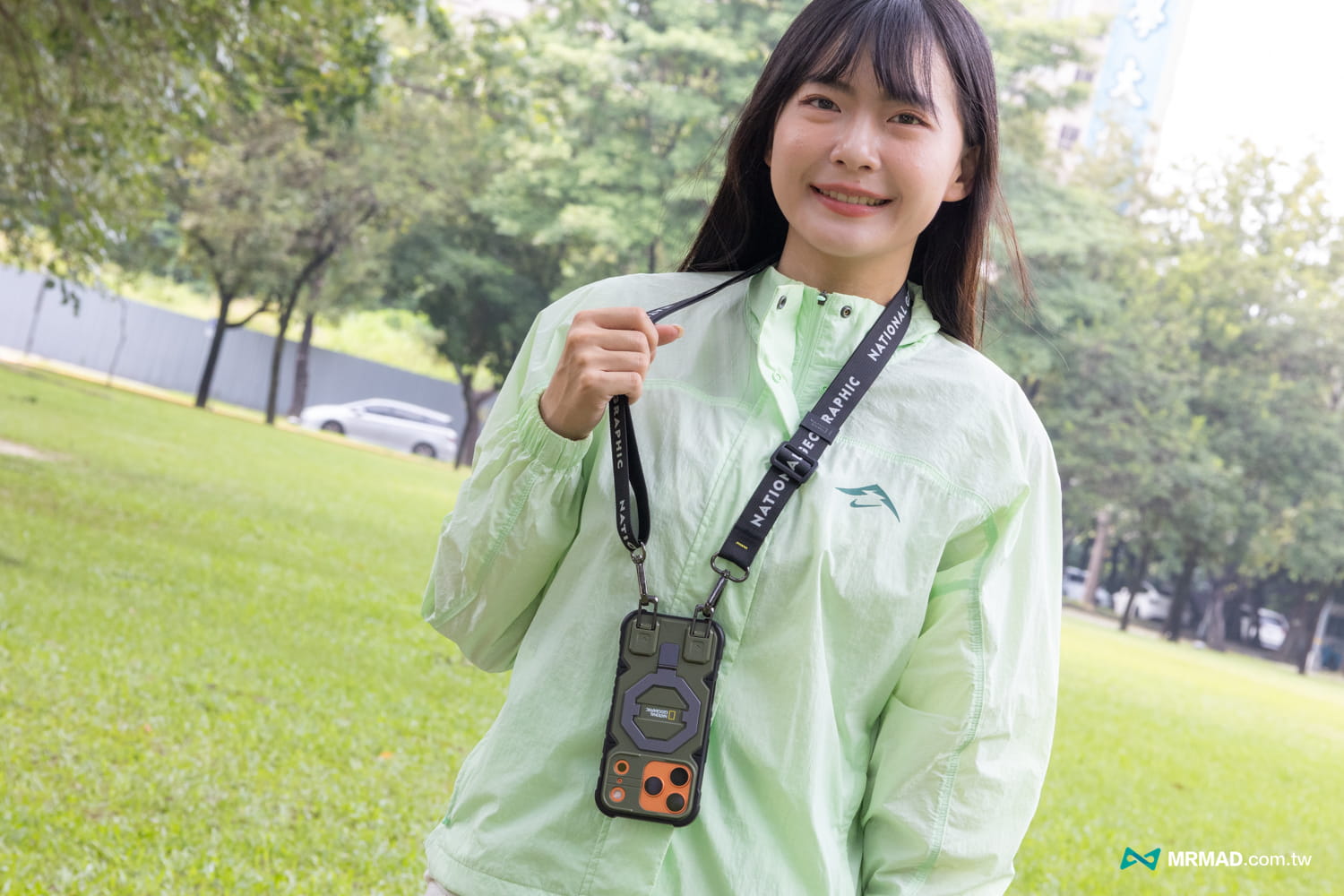 national geographic iphone17 case unboxing 46