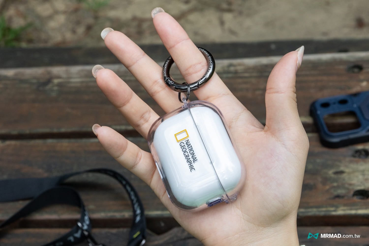 加碼配件：透明耳機保護殼2