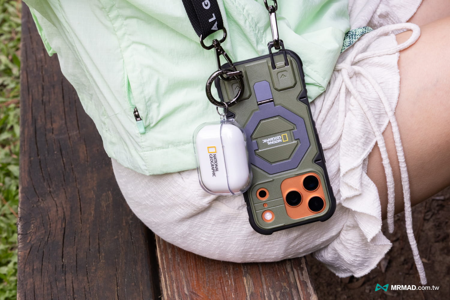 加碼配件：透明耳機保護殼4