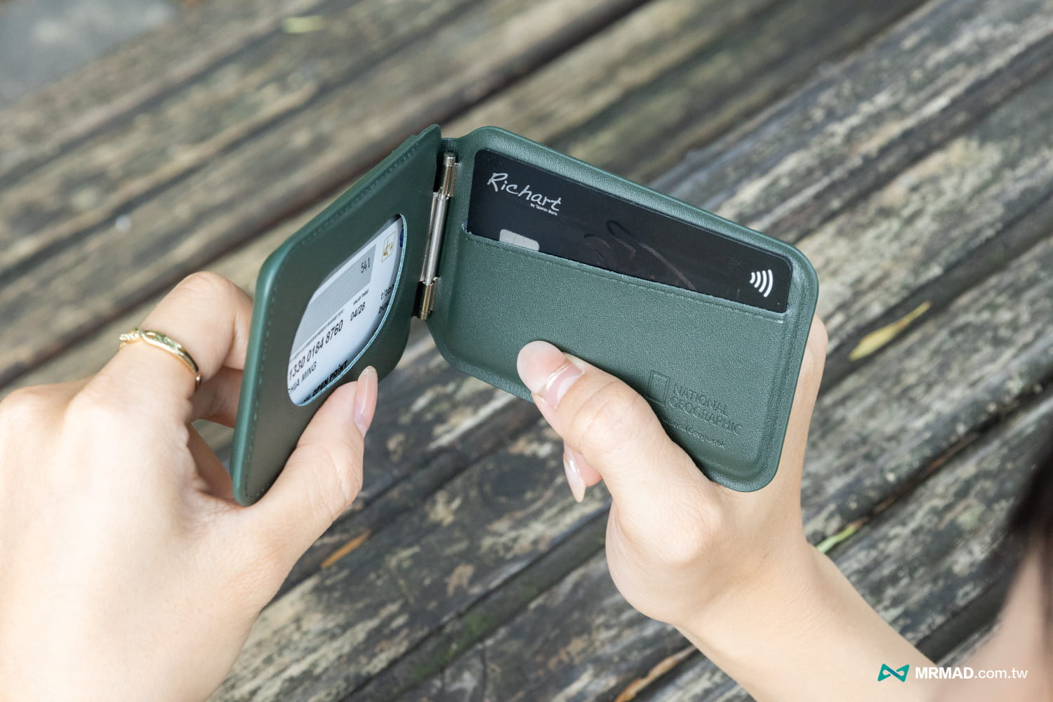 加碼配件：MagSafe Card Wallet Stand磁吸卡夾支架6