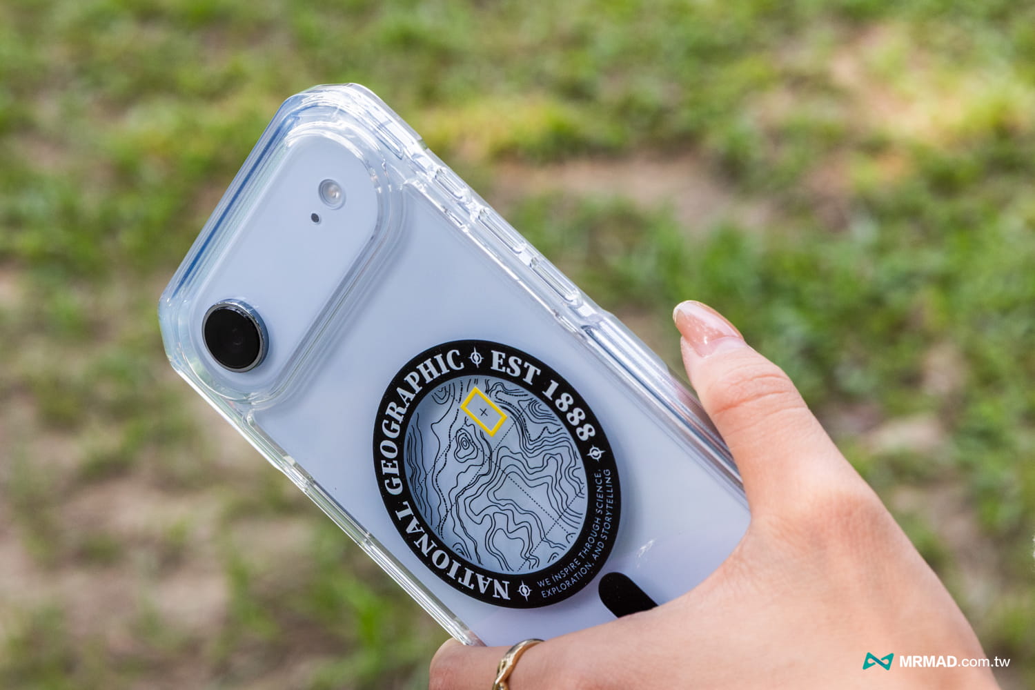 國家地理 iPhone 17 磁吸防摔保護殼 Magsafe Rugged Case 開箱5