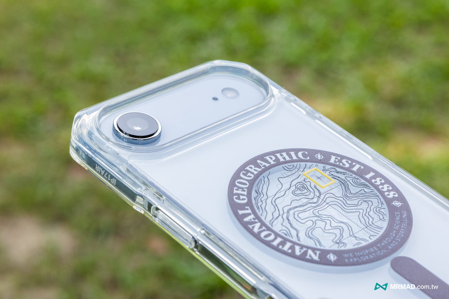 國家地理 iPhone 17 磁吸防摔保護殼 Magsafe Rugged Case 開箱6