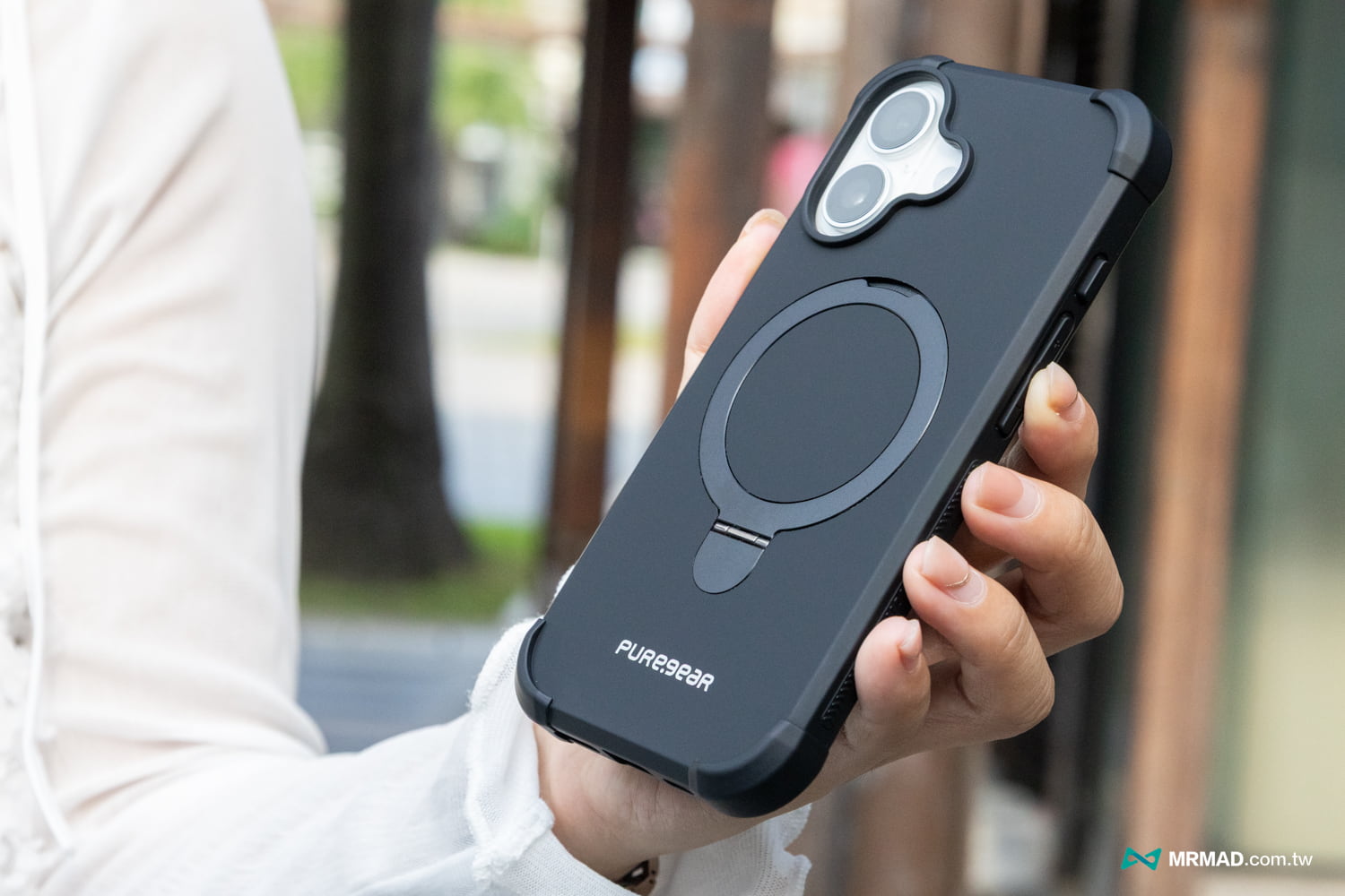 普格爾坦克軍規 iPhone 17 磁吸支架防摔殼