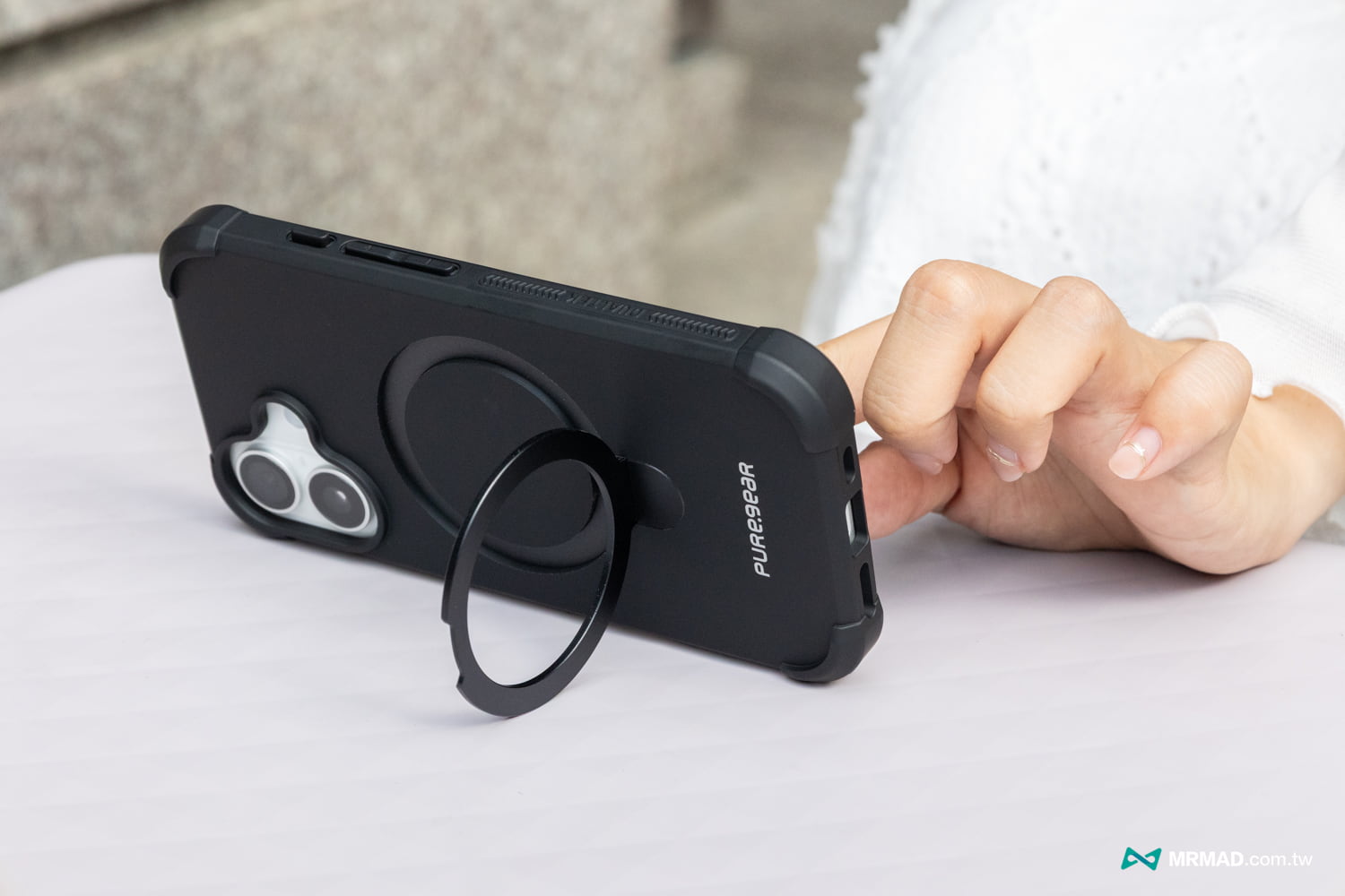 普格爾坦克軍規 iPhone 17 磁吸支架防摔殼3