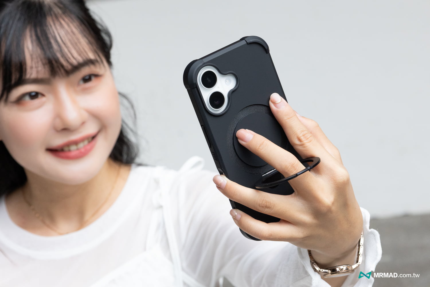 普格爾坦克軍規 iPhone 17 磁吸支架防摔殼4