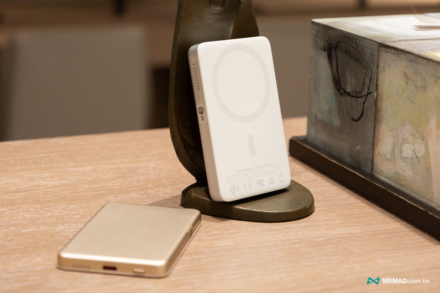 AUKEY Magfusion Qi2磁吸行動電源評測11