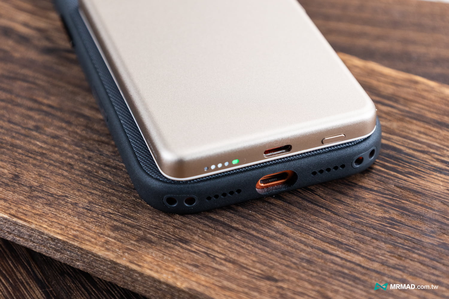 AUKEY Magfusion Qi2磁吸行動電源評測14