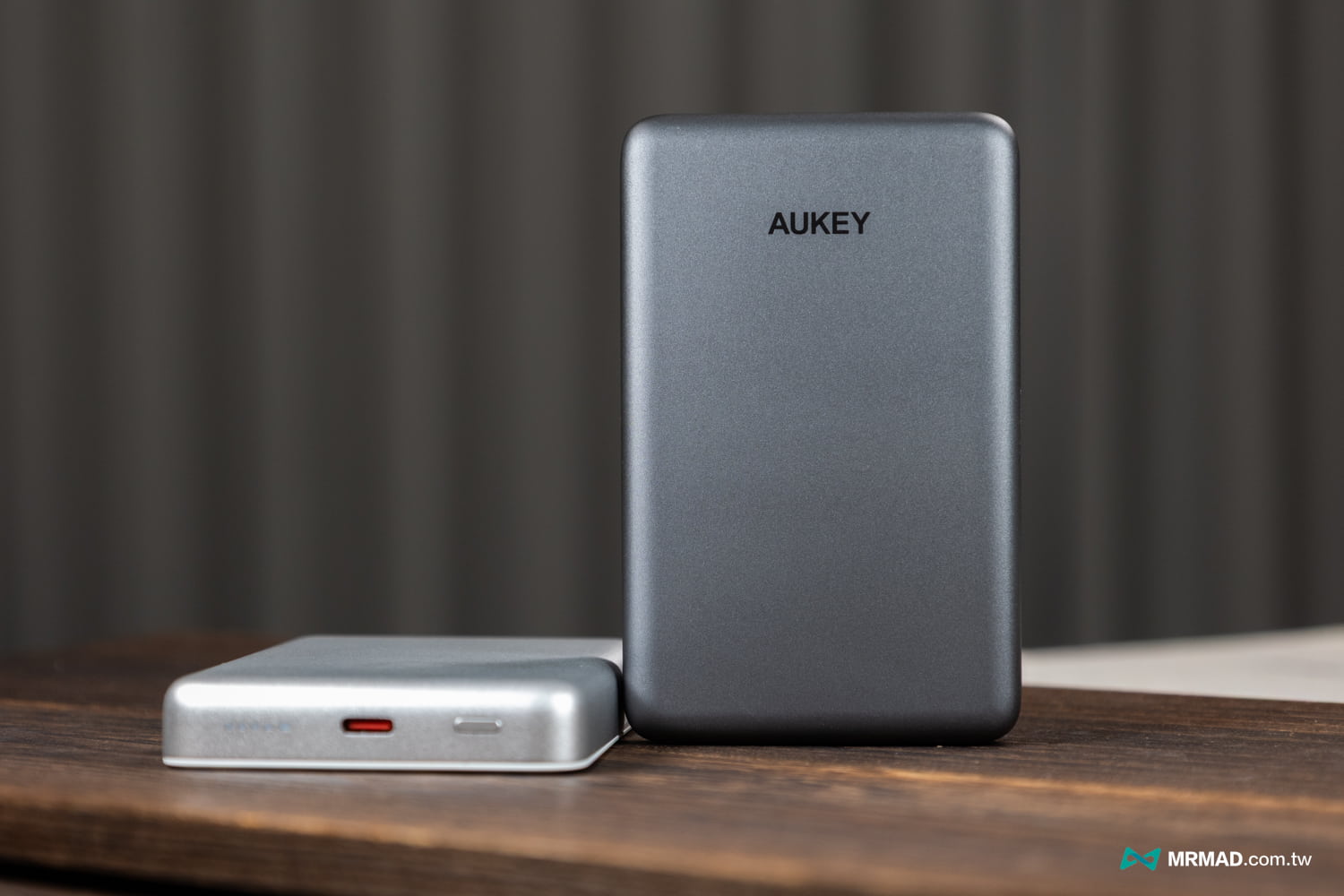 AUKEY Magfusion Qi2磁吸行動電源評測17