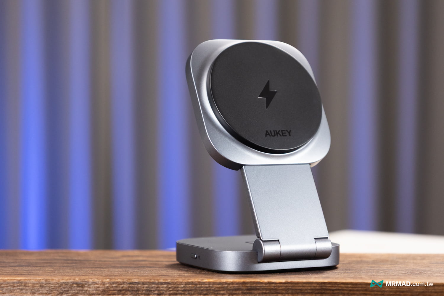 AUKEY MC211 MagFusion L 二合一 Qi2磁吸折疊式充電座6