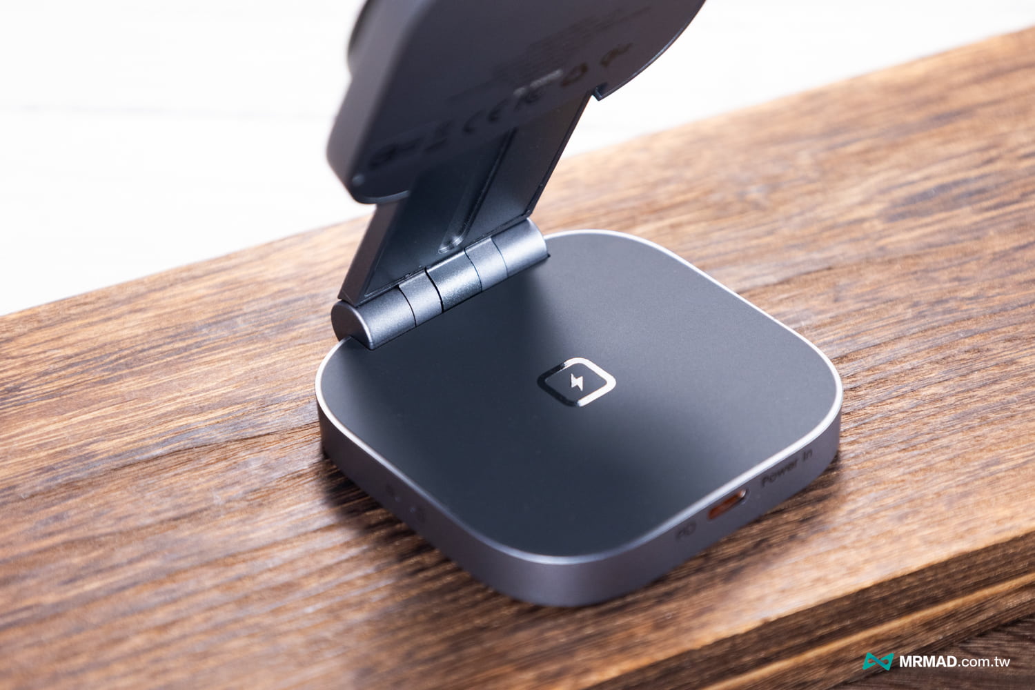 AUKEY MC211 MagFusion L 二合一 Qi2磁吸折疊式充電座12